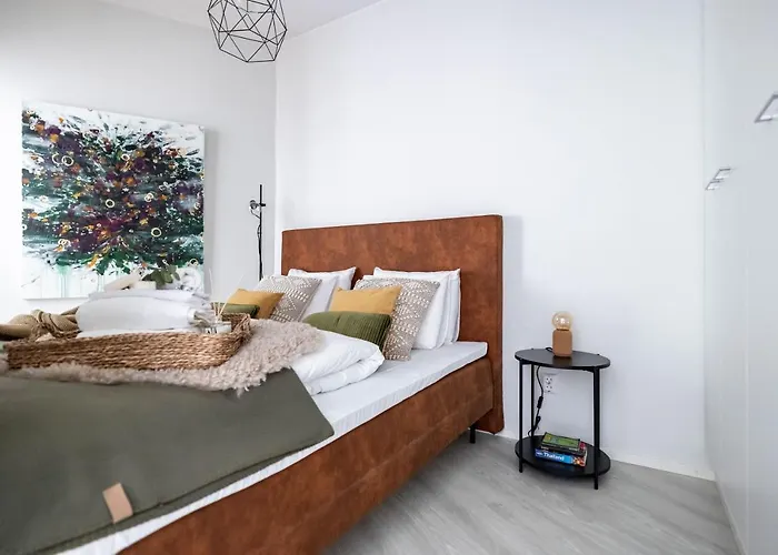 Arctic Golden Sun Apartment *